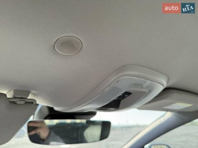 Белый Вольво B60, объемом двигателя 2 л и пробегом 251 тыс. км за 14299 $, фото 103 на Automoto.ua