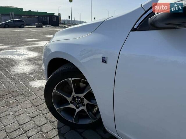 Белый Вольво B60, объемом двигателя 2 л и пробегом 251 тыс. км за 14299 $, фото 24 на Automoto.ua