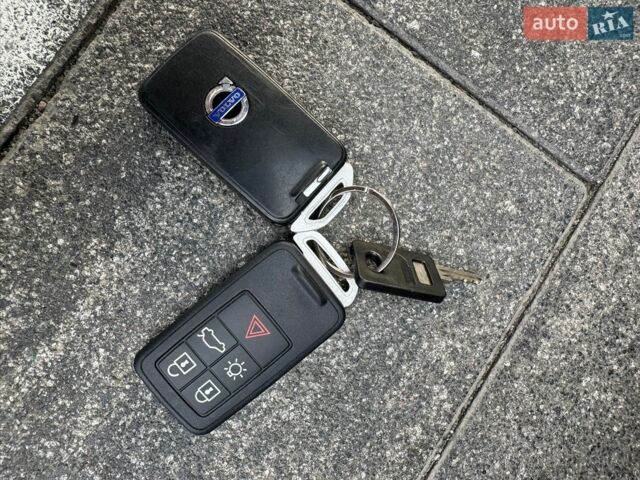 Белый Вольво B60, объемом двигателя 2 л и пробегом 260 тыс. км за 12550 $, фото 56 на Automoto.ua