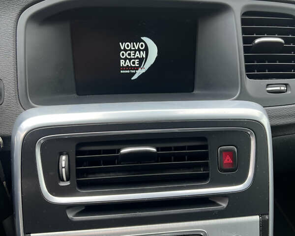 Вольво B60 2016 в Луцке на Automoto.ua Белый Вольво B60, объемом двигателя 2 л и пробегом 243 тыс. км за 15790 $, фото 42 на Automoto.ua