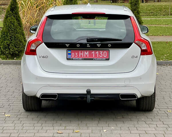 Вольво B60 2016 в Луцке на Automoto.ua Белый Вольво B60, объемом двигателя 2 л и пробегом 243 тыс. км за 15790 $, фото 18 на Automoto.ua