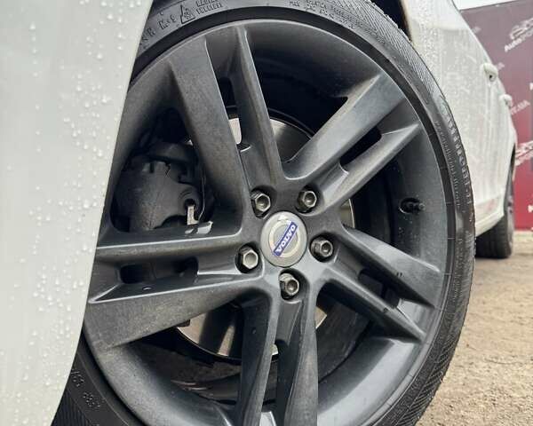 Білий Вольво B60, об'ємом двигуна 1.97 л та пробігом 243 тис. км за 14500 $, фото 5 на Automoto.ua