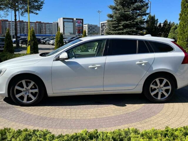 Білий Вольво B60, об'ємом двигуна 2 л та пробігом 261 тис. км за 14290 $, фото 3 на Automoto.ua