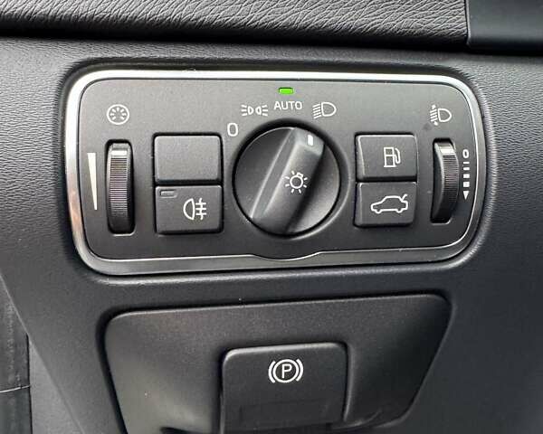 Белый Вольво B60, объемом двигателя 1.97 л и пробегом 243 тыс. км за 15800 $, фото 21 на Automoto.ua