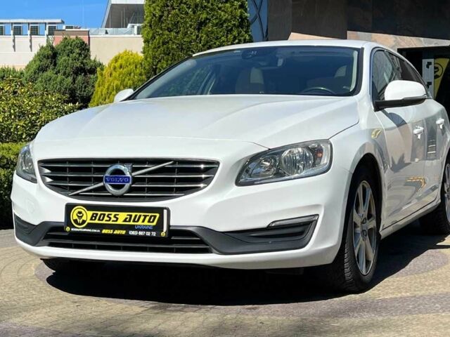 Білий Вольво B60, об'ємом двигуна 2 л та пробігом 261 тис. км за 14290 $, фото 2 на Automoto.ua
