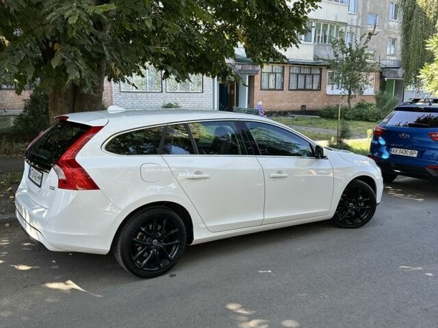 Білий Вольво B60, об'ємом двигуна 2 л та пробігом 290 тис. км за 14279 $, фото 17 на Automoto.ua
