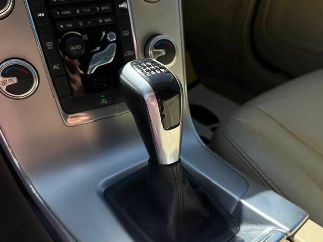 Білий Вольво B60, об'ємом двигуна 2 л та пробігом 261 тис. км за 14290 $, фото 15 на Automoto.ua