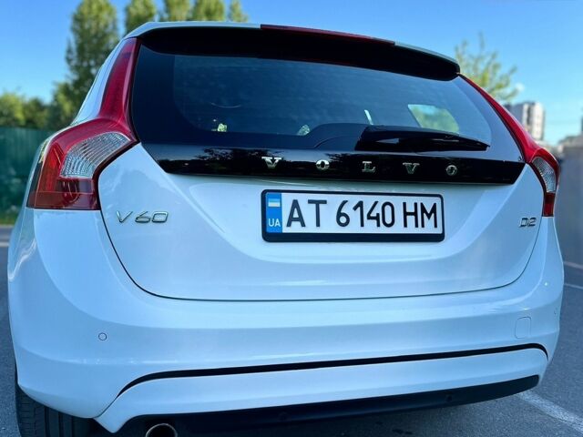 Белый Вольво B60, объемом двигателя 2 л и пробегом 288 тыс. км за 14300 $, фото 13 на Automoto.ua