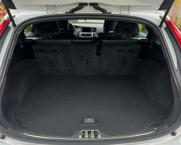 Вольво B60 2016 в Луцке на Automoto.ua Белый Вольво B60, объемом двигателя 2 л и пробегом 243 тыс. км за 15790 $, фото 41 на Automoto.ua