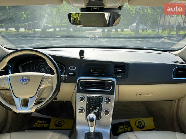 Білий Вольво B60, об'ємом двигуна 2 л та пробігом 261 тис. км за 14650 $, фото 10 на Automoto.ua