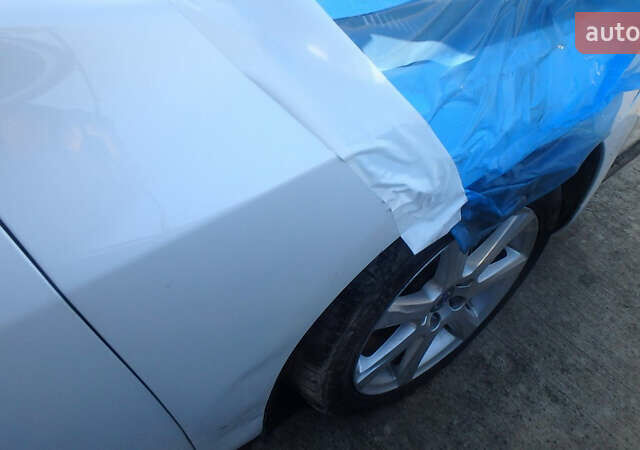 Белый Вольво B60, объемом двигателя 2 л и пробегом 122 тыс. км за 7500 $, фото 15 на Automoto.ua