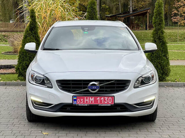 Вольво B60 2016 в Луцке на Automoto.ua Белый Вольво B60, объемом двигателя 2 л и пробегом 243 тыс. км за 15790 $, фото 1 на Automoto.ua