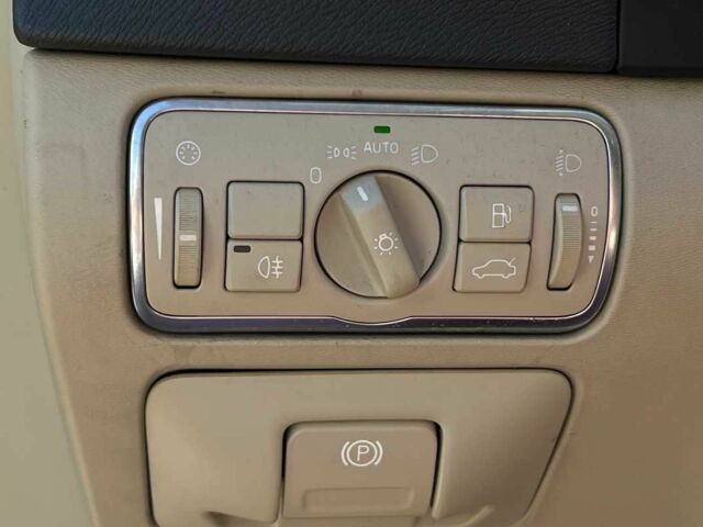 Білий Вольво B60, об'ємом двигуна 2 л та пробігом 261 тис. км за 14290 $, фото 14 на Automoto.ua