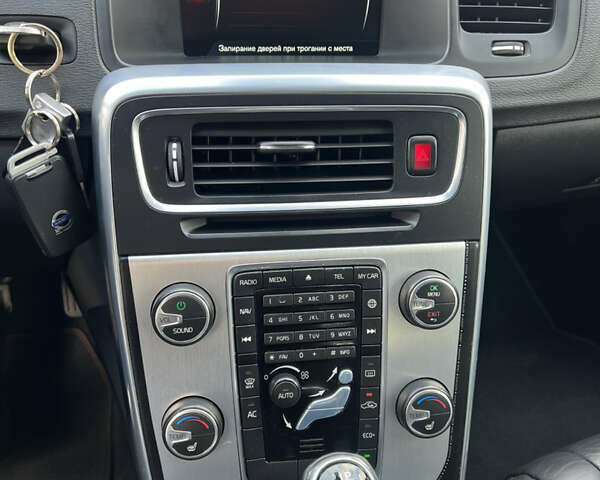 Вольво B60 2016 в Луцке на Automoto.ua Белый Вольво B60, объемом двигателя 2 л и пробегом 243 тыс. км за 15790 $, фото 46 на Automoto.ua