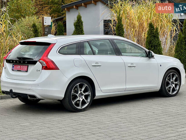 Вольво B60 2016 в Луцке на Automoto.ua Белый Вольво B60, объемом двигателя 2 л и пробегом 243 тыс. км за 15790 $, фото 9 на Automoto.ua