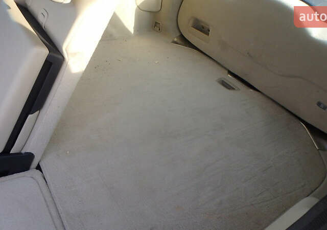 Белый Вольво B60, объемом двигателя 2 л и пробегом 122 тыс. км за 7500 $, фото 12 на Automoto.ua