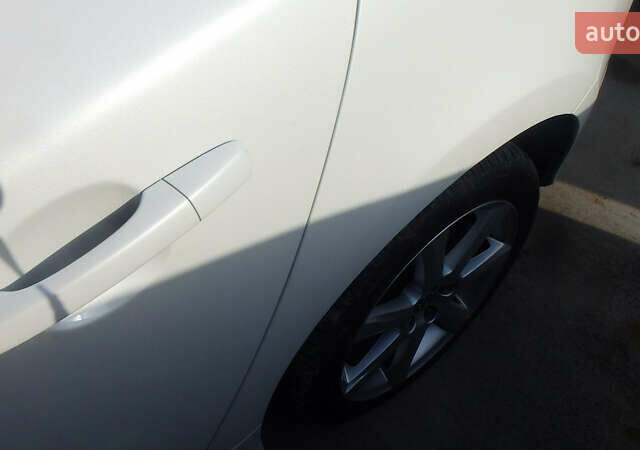 Белый Вольво B60, объемом двигателя 2 л и пробегом 122 тыс. км за 7500 $, фото 14 на Automoto.ua