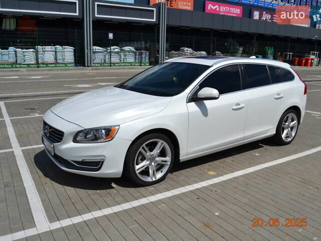 Білий Вольво B60, об'ємом двигуна 1.97 л та пробігом 68 тис. км за 16500 $, фото 1 на Automoto.ua