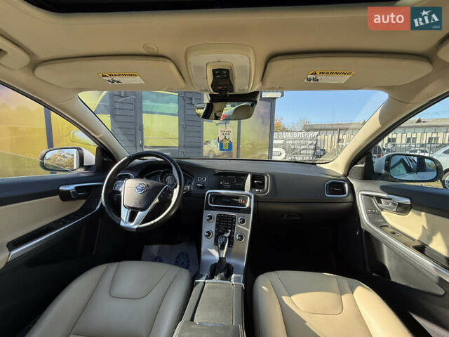 Белый Вольво B60, объемом двигателя 2 л и пробегом 190 тыс. км за 12300 $, фото 4 на Automoto.ua