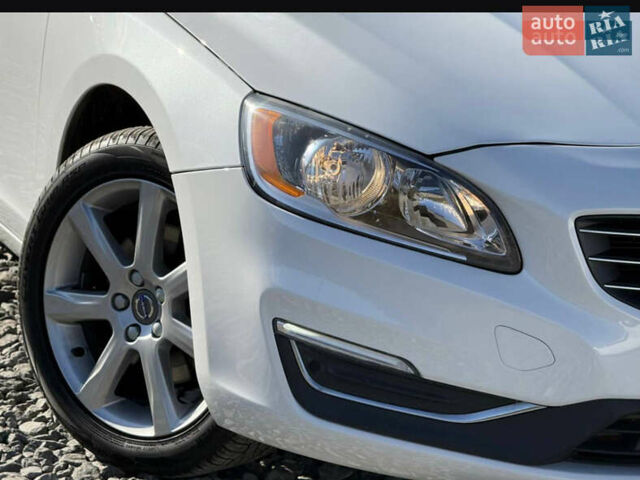 Белый Вольво B60, объемом двигателя 2 л и пробегом 190 тыс. км за 12300 $, фото 10 на Automoto.ua