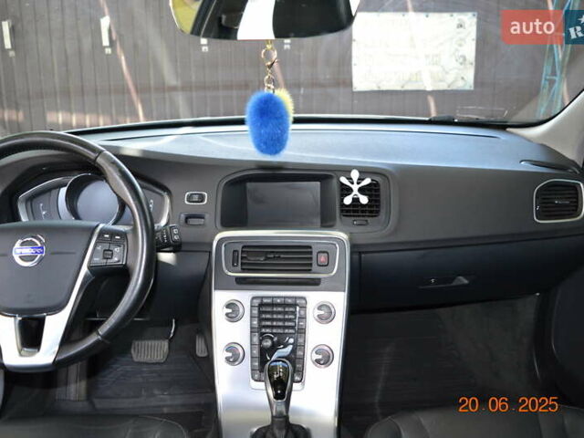 Білий Вольво B60, об'ємом двигуна 1.97 л та пробігом 68 тис. км за 16500 $, фото 28 на Automoto.ua