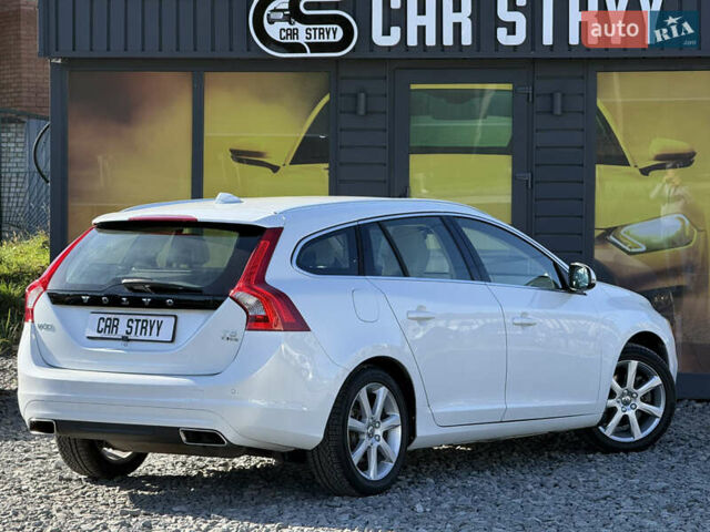 Белый Вольво B60, объемом двигателя 2 л и пробегом 190 тыс. км за 12300 $, фото 22 на Automoto.ua