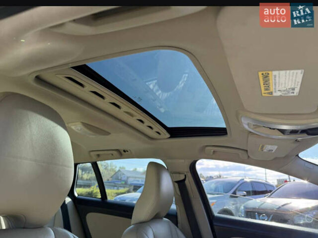 Белый Вольво B60, объемом двигателя 2 л и пробегом 190 тыс. км за 12300 $, фото 34 на Automoto.ua