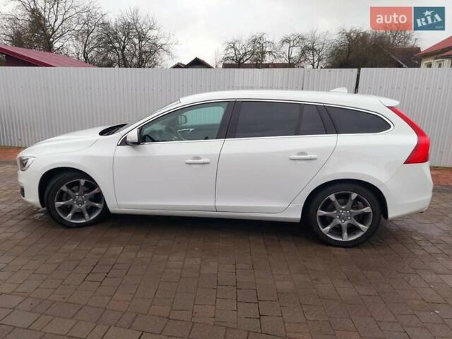 Белый Вольво B60, объемом двигателя 1.99 л и пробегом 209 тыс. км за 14600 $, фото 8 на Automoto.ua