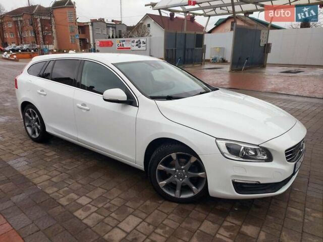 Белый Вольво B60, объемом двигателя 1.99 л и пробегом 209 тыс. км за 14600 $, фото 4 на Automoto.ua