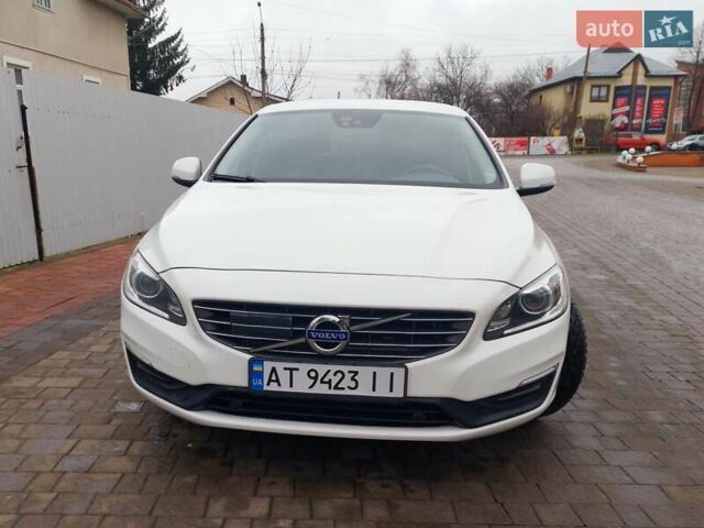 Белый Вольво B60, объемом двигателя 1.99 л и пробегом 209 тыс. км за 14600 $, фото 1 на Automoto.ua