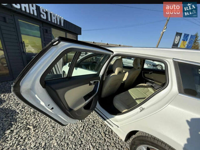 Белый Вольво B60, объемом двигателя 2 л и пробегом 190 тыс. км за 12300 $, фото 47 на Automoto.ua