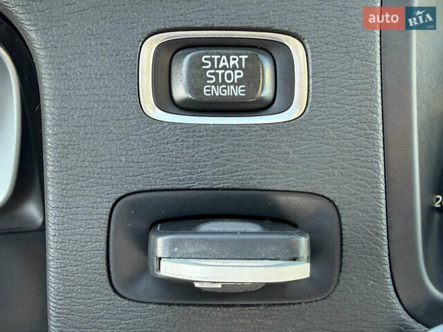 Белый Вольво B60, объемом двигателя 2 л и пробегом 190 тыс. км за 12300 $, фото 56 на Automoto.ua