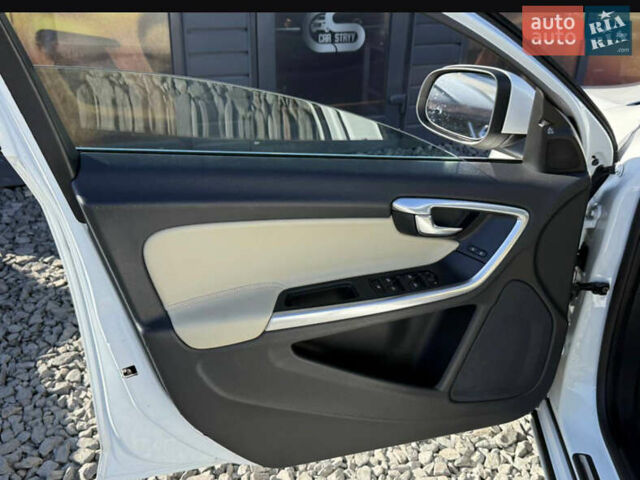 Белый Вольво B60, объемом двигателя 2 л и пробегом 190 тыс. км за 12300 $, фото 48 на Automoto.ua