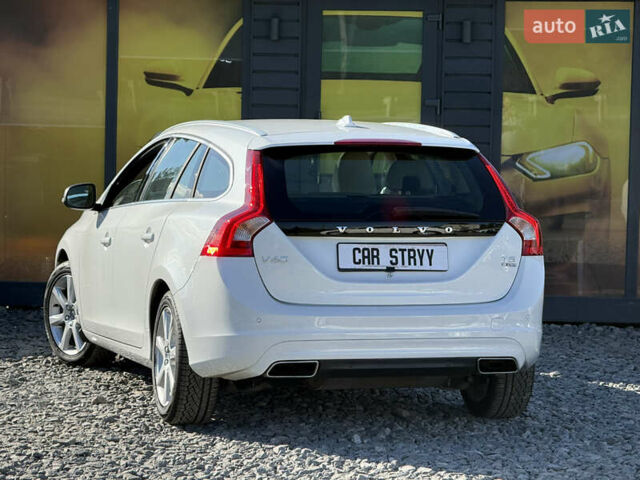 Белый Вольво B60, объемом двигателя 2 л и пробегом 190 тыс. км за 12300 $, фото 17 на Automoto.ua