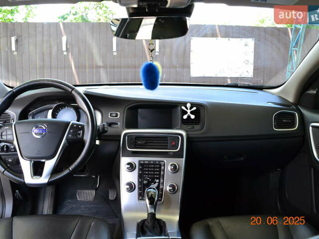 Білий Вольво B60, об'ємом двигуна 1.97 л та пробігом 68 тис. км за 16500 $, фото 25 на Automoto.ua