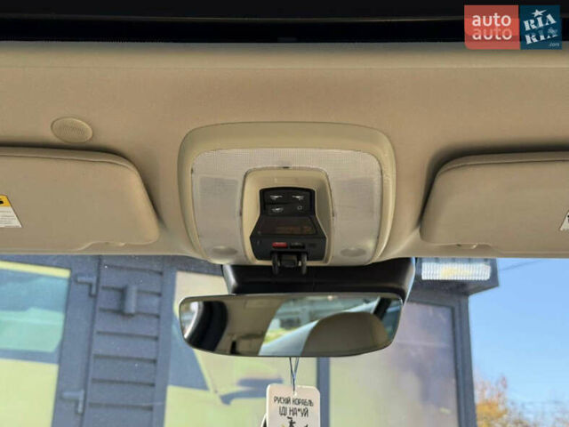 Белый Вольво B60, объемом двигателя 2 л и пробегом 190 тыс. км за 12300 $, фото 40 на Automoto.ua