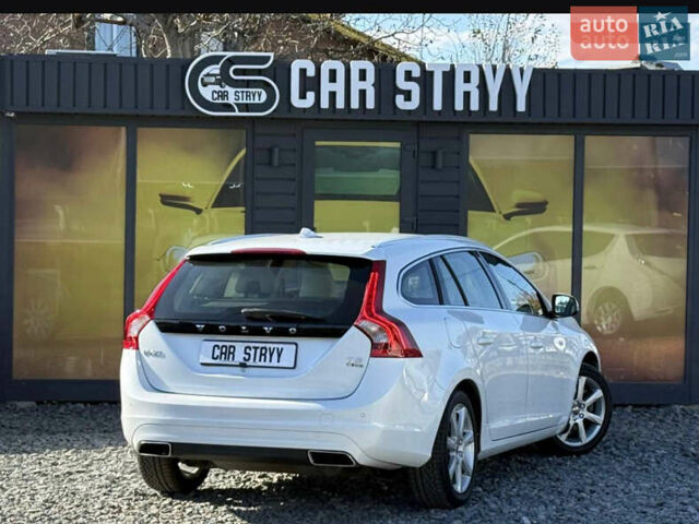 Белый Вольво B60, объемом двигателя 2 л и пробегом 190 тыс. км за 12300 $, фото 24 на Automoto.ua