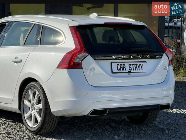 Белый Вольво B60, объемом двигателя 2 л и пробегом 190 тыс. км за 12300 $, фото 11 на Automoto.ua