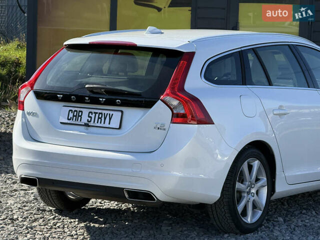 Белый Вольво B60, объемом двигателя 2 л и пробегом 190 тыс. км за 12300 $, фото 24 на Automoto.ua