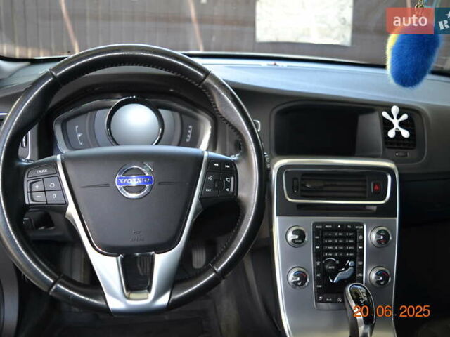 Білий Вольво B60, об'ємом двигуна 1.97 л та пробігом 68 тис. км за 16500 $, фото 27 на Automoto.ua