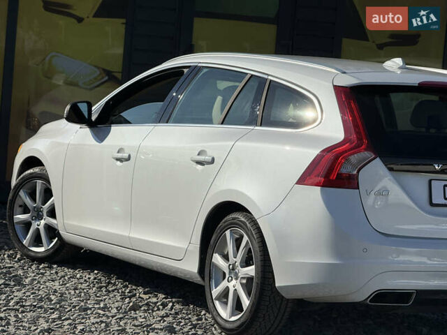 Белый Вольво B60, объемом двигателя 2 л и пробегом 190 тыс. км за 12300 $, фото 19 на Automoto.ua