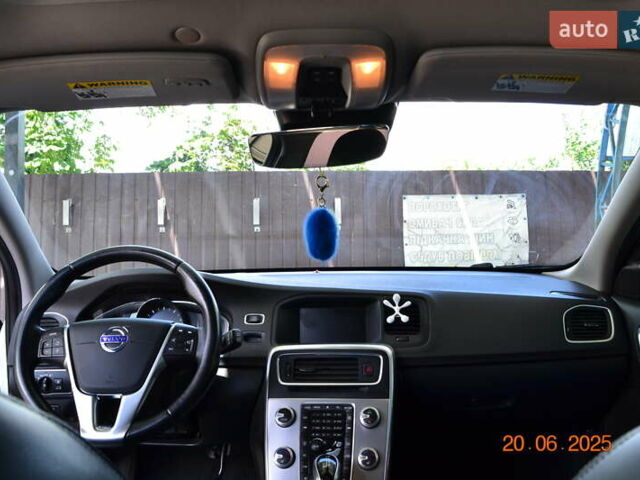 Білий Вольво B60, об'ємом двигуна 1.97 л та пробігом 68 тис. км за 16500 $, фото 26 на Automoto.ua