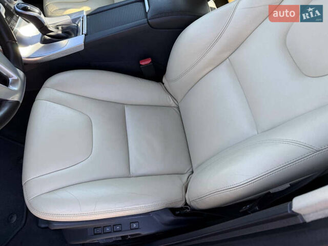 Білий Вольво B60, об'ємом двигуна 2 л та пробігом 190 тис. км за 11999 $, фото 28 на Automoto.ua