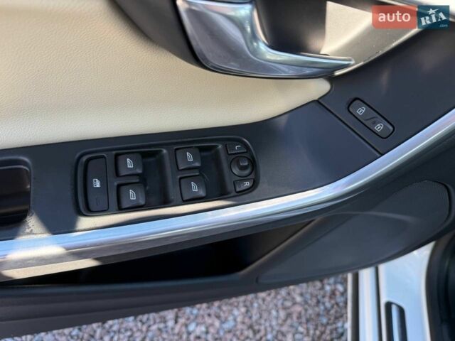 Білий Вольво B60, об'ємом двигуна 2 л та пробігом 190 тис. км за 11600 $, фото 19 на Automoto.ua