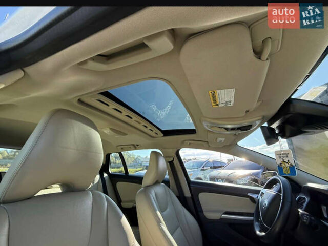 Белый Вольво B60, объемом двигателя 2 л и пробегом 190 тыс. км за 12300 $, фото 33 на Automoto.ua