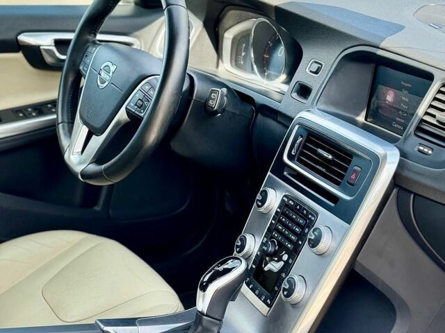 Белый Вольво B60, объемом двигателя 1.97 л и пробегом 165 тыс. км за 13900 $, фото 8 на Automoto.ua