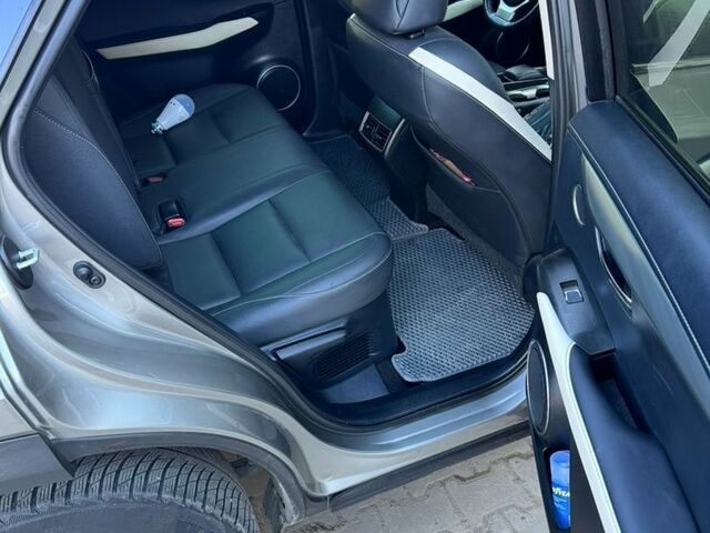 Белый Вольво B60, объемом двигателя 1.97 л и пробегом 170 тыс. км за 14500 $, фото 16 на Automoto.ua