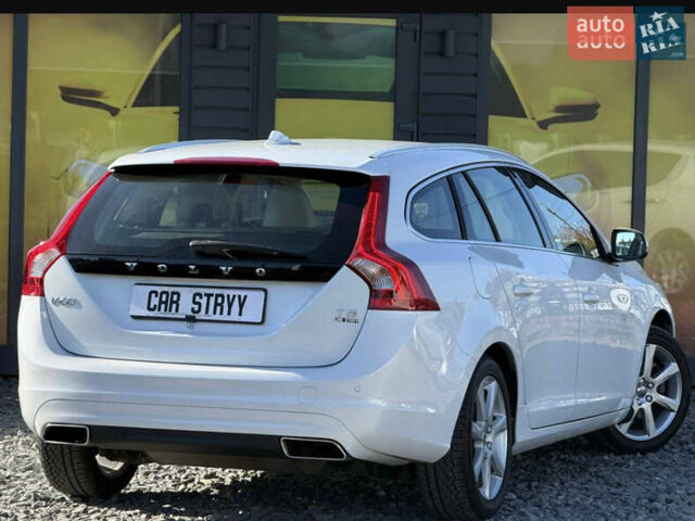 Белый Вольво B60, объемом двигателя 2 л и пробегом 190 тыс. км за 12300 $, фото 14 на Automoto.ua