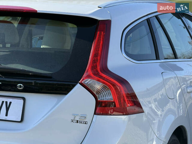 Белый Вольво B60, объемом двигателя 2 л и пробегом 190 тыс. км за 12300 $, фото 26 на Automoto.ua