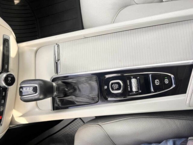 Білий Вольво B60, об'ємом двигуна 2 л та пробігом 45 тис. км за 5500 $, фото 5 на Automoto.ua